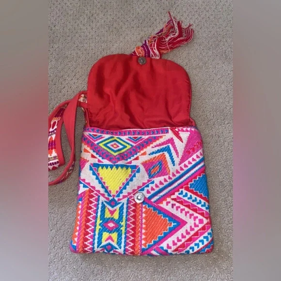 Boho vibe crossbody purse - Picture 3 of 4